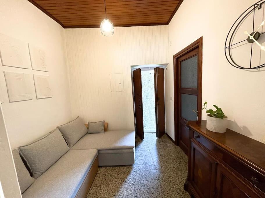 Historic Downtown Home By The Sea With King Bed Monterosso al Mare Exterior photo